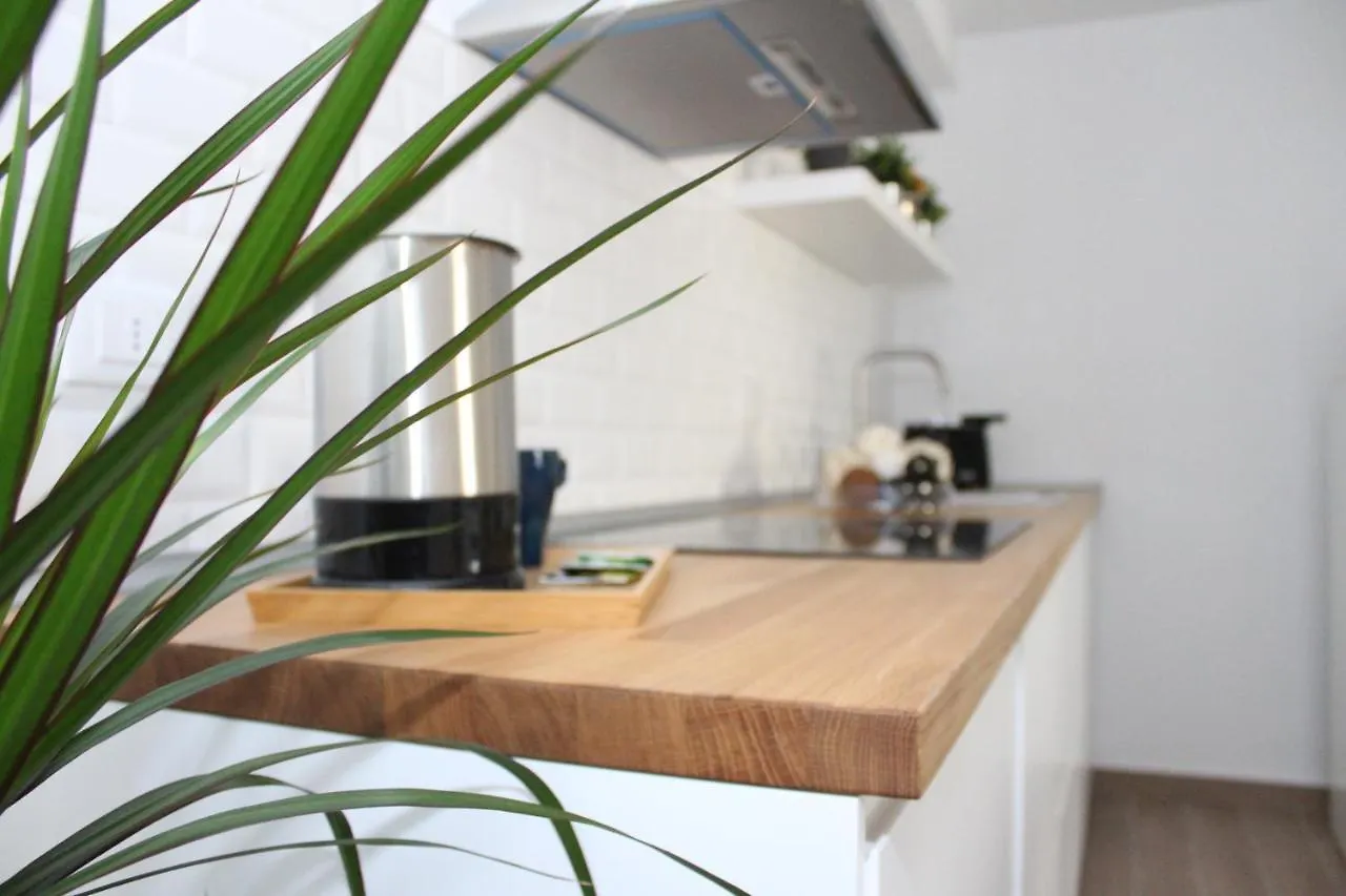 Art Apartment Borgo Stella Флоренция Италия